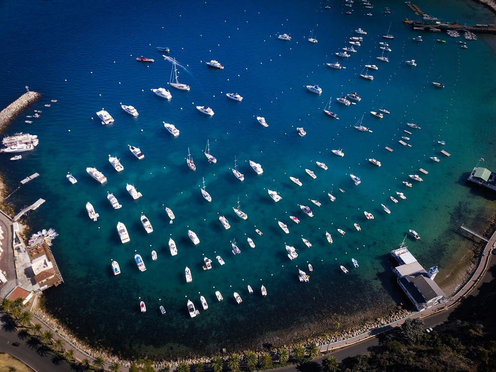 Ontdek de Wateren van Curaçao De Beste Boten voor Eilandavonturen Featured Image